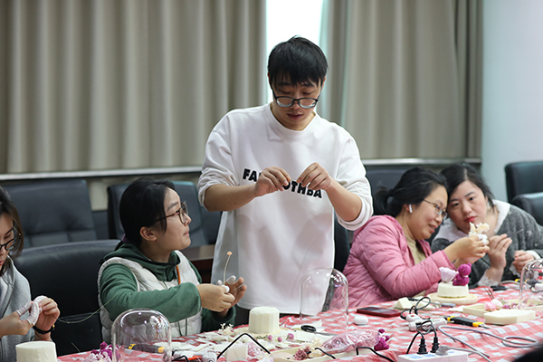 美丽相约·绽放光芒——医学中心举办三八妇女节主题活动(图3)