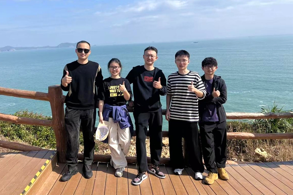 医路同行，探秘自然；凝心聚力，一路向前——医学中心科教部举办2025年研究生团建活动(图2)