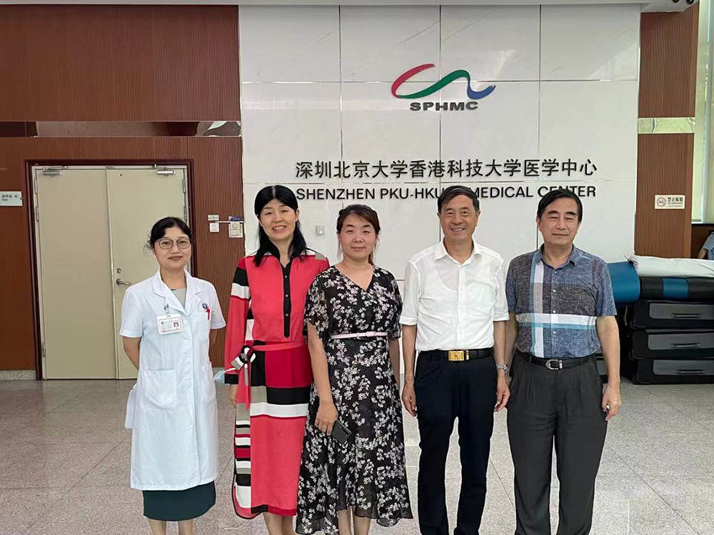 国家药监局科技与国际合作司毛振宾一级巡视员一行莅临医学中心座谈(图2)